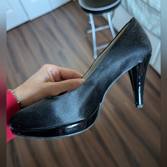 Black Italian pumps - Picture 8 of 8